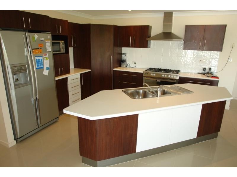 Pacific Pines QLD 4211