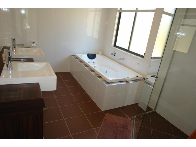 Pacific Pines QLD 4211