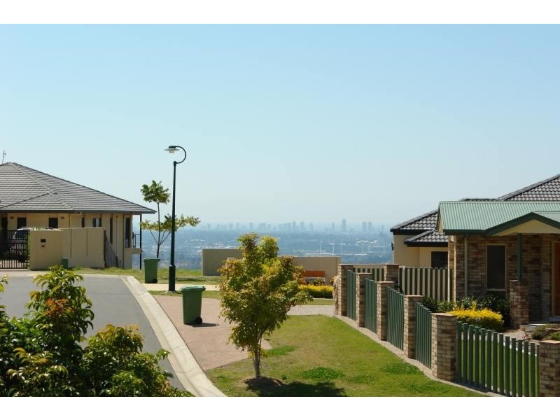 Highland Park QLD 4211