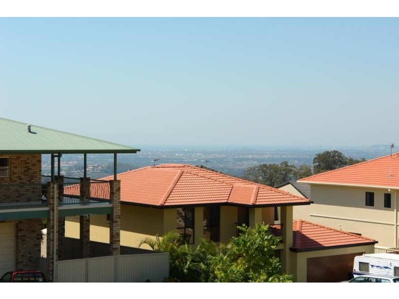 Highland Park QLD 4211