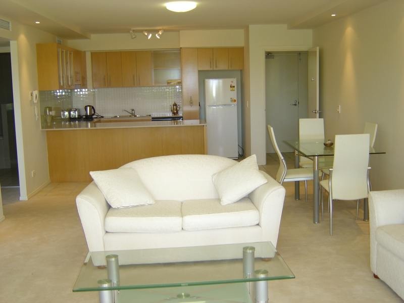 Hope Island QLD 4212