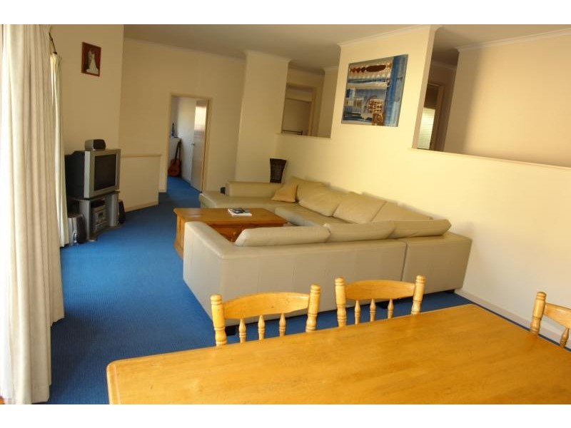 Pacific Pines QLD 4211