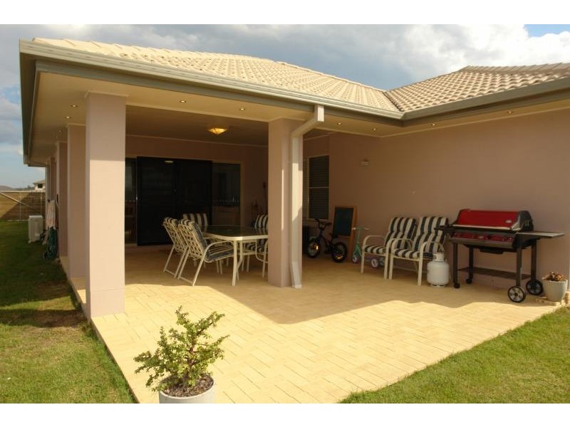 Pacific Pines QLD 4211