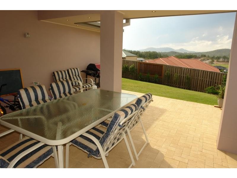 Pacific Pines QLD 4211