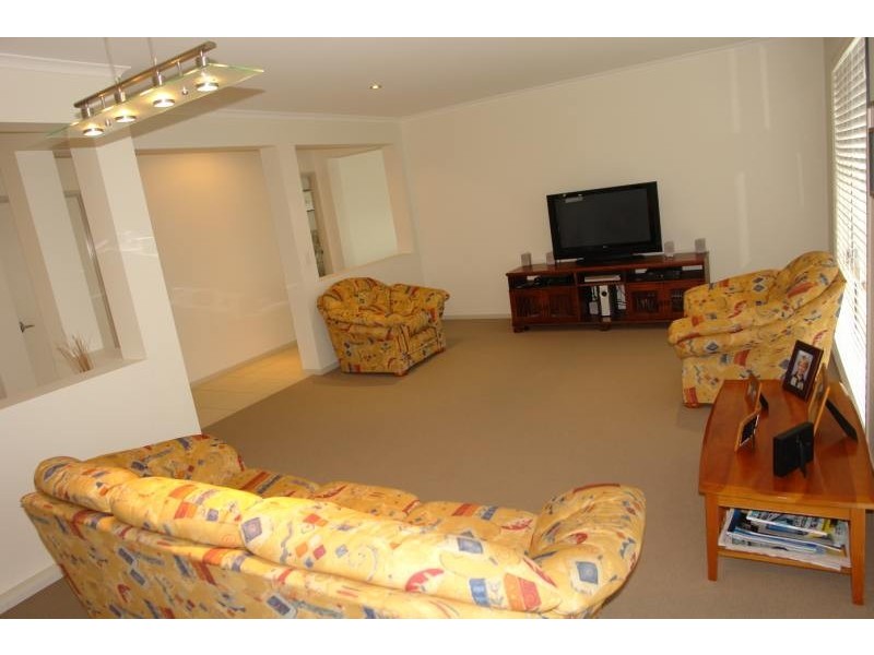 Pacific Pines QLD 4211