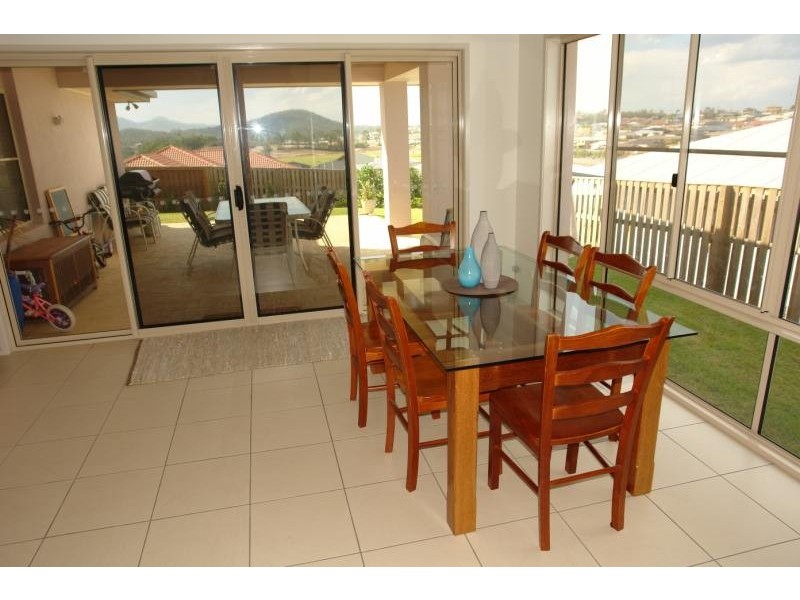 Pacific Pines QLD 4211