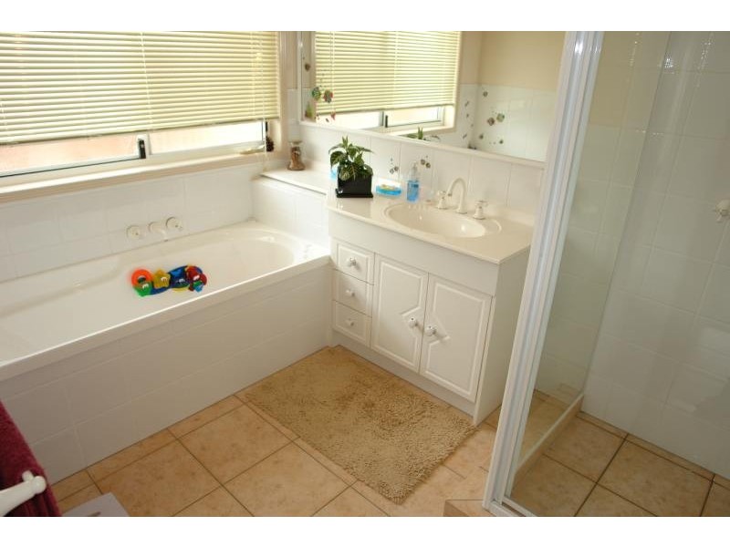 Pacific Pines QLD 4211