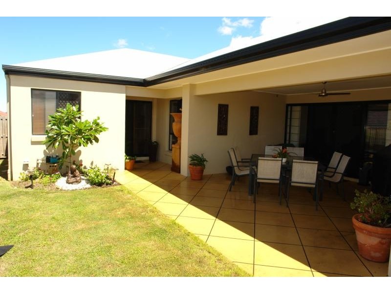 Pacific Pines QLD 4211