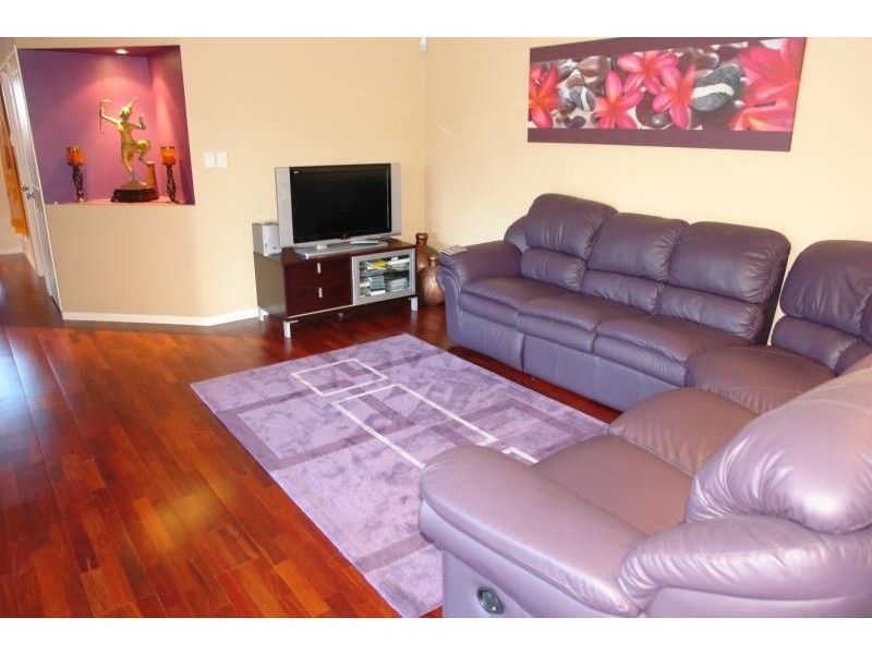 Pacific Pines QLD 4211