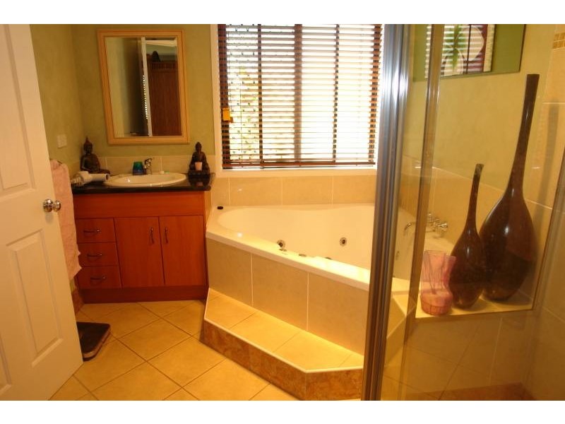 Pacific Pines QLD 4211