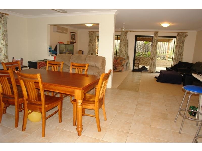 Pacific Pines QLD 4211