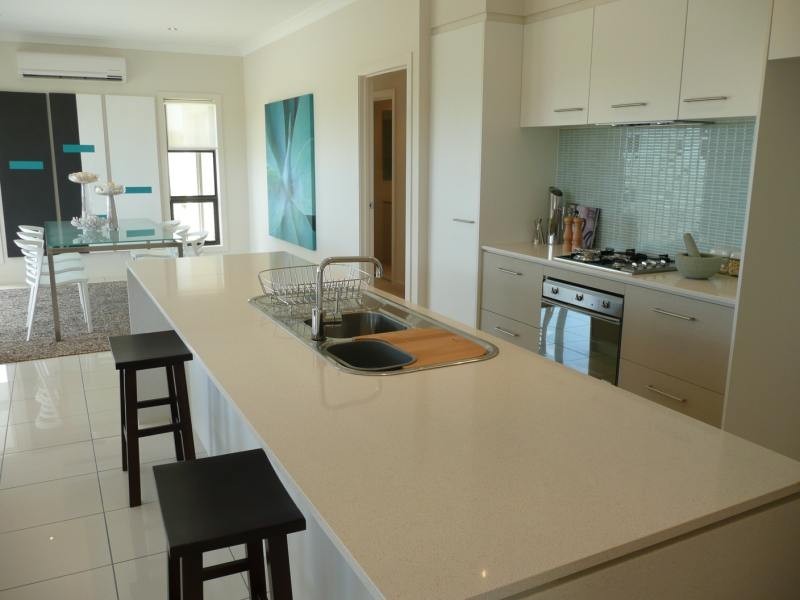 Hope Island QLD 4212