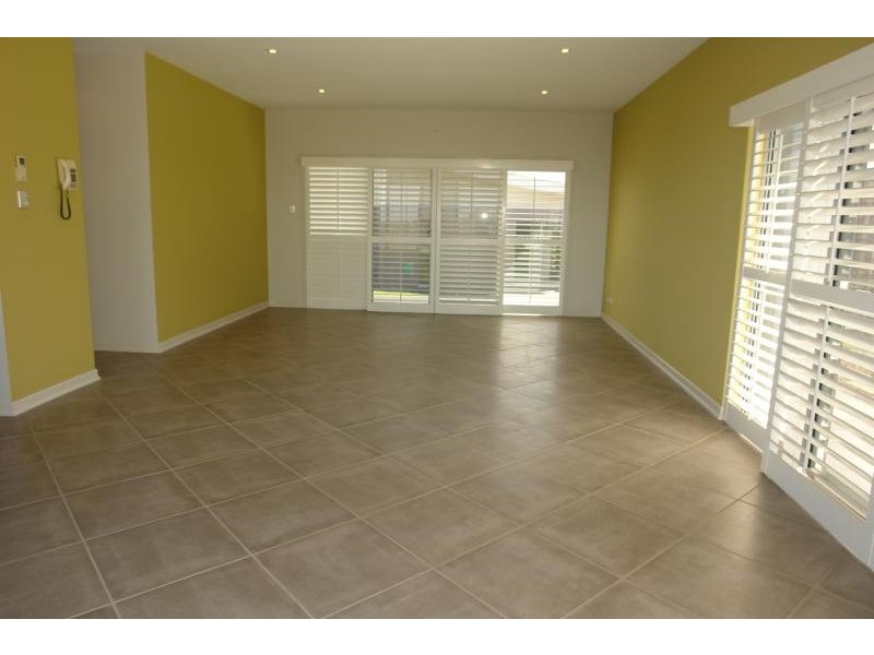 Pacific Pines QLD 4211