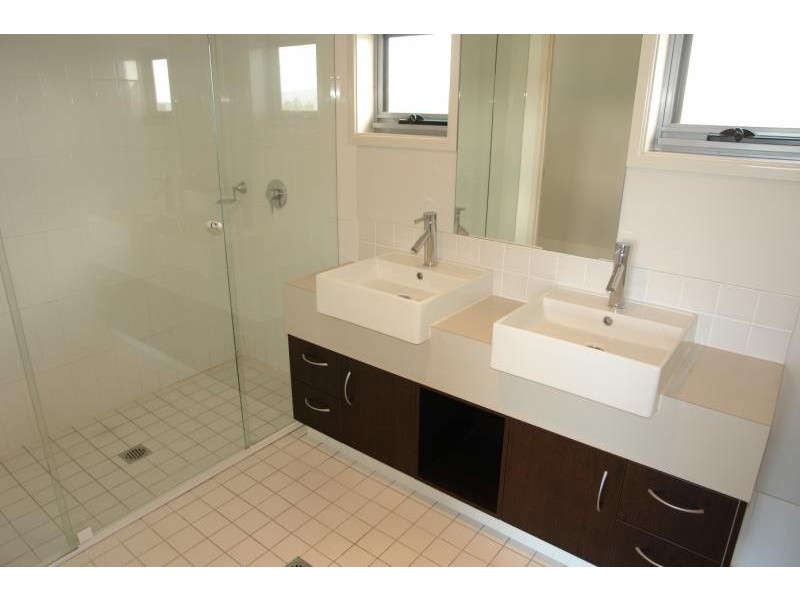 Pacific Pines QLD 4211