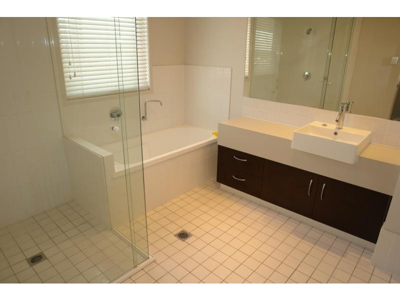 Pacific Pines QLD 4211