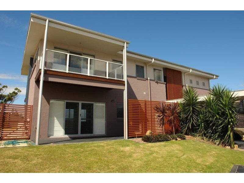 Pacific Pines QLD 4211