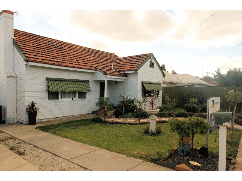 Flora Hill VIC 3550
