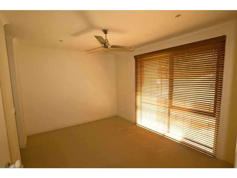 2/50 Houlahan Street, Flora Hill VIC 3550