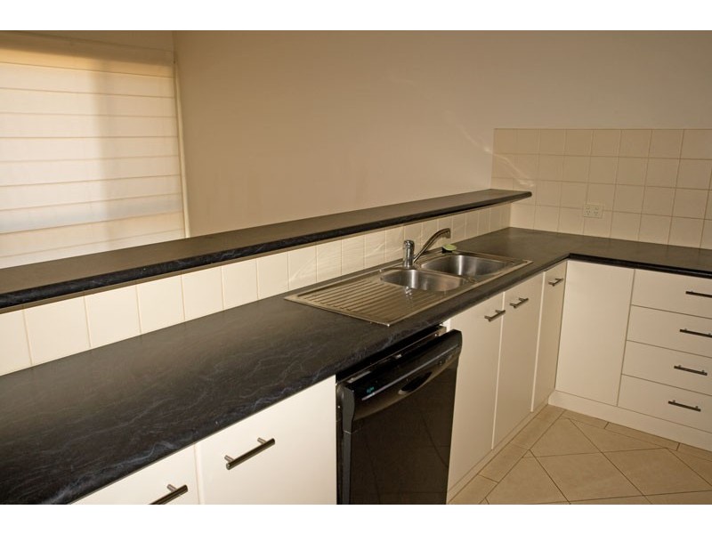 2/50 Houlahan Street, Flora Hill VIC 3550