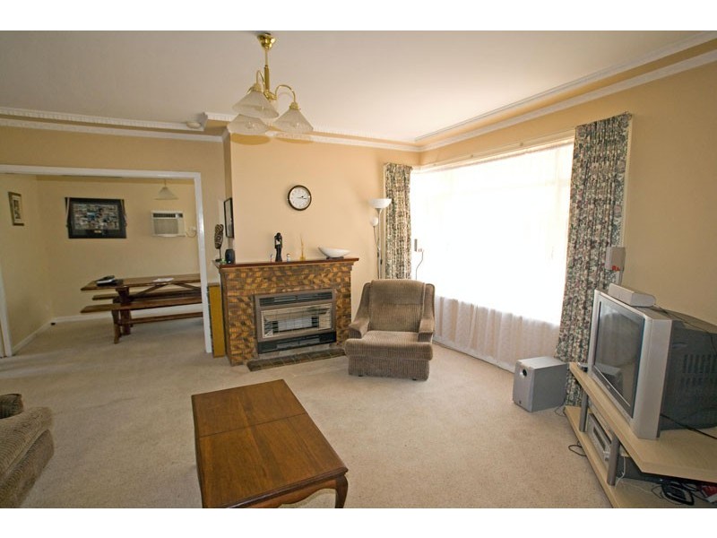 20 Clarence Avenue, Kennington VIC 3550