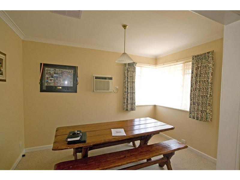 20 Clarence Avenue, Kennington VIC 3550