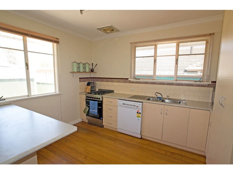 20. Clarence Avenue, Kennington VIC 3550