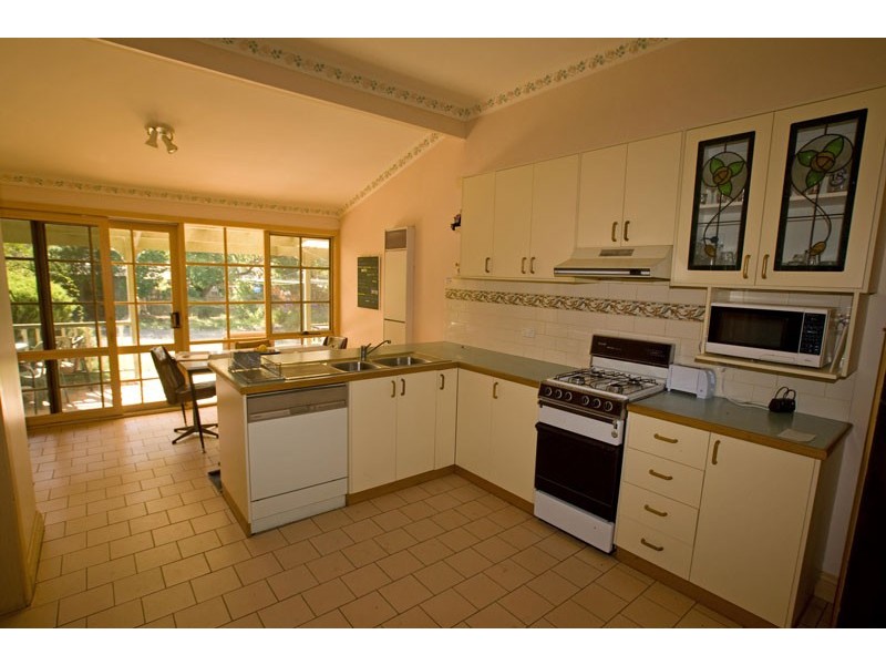 Flora Hill VIC 3550