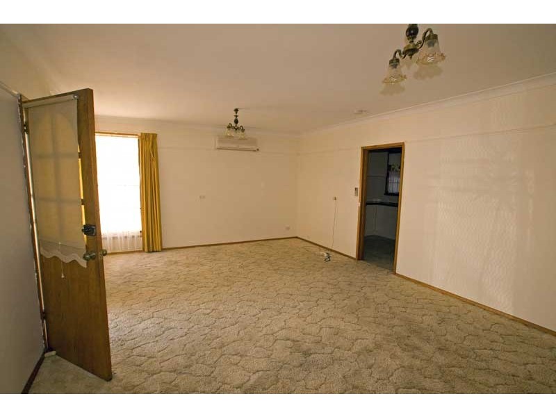 Rear Unit 1/82 high street, Kangaroo Flat VIC 3555