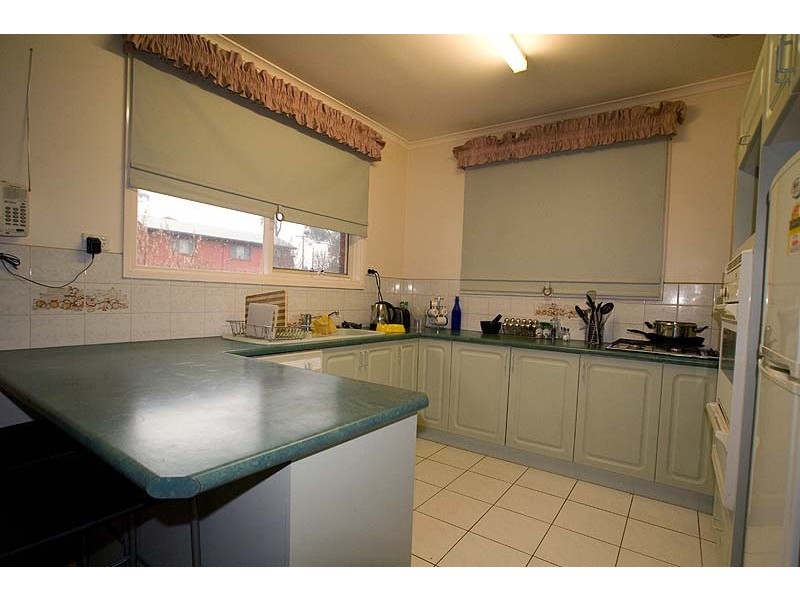 Unit 4/3 McKay St, Strathdale VIC 3550