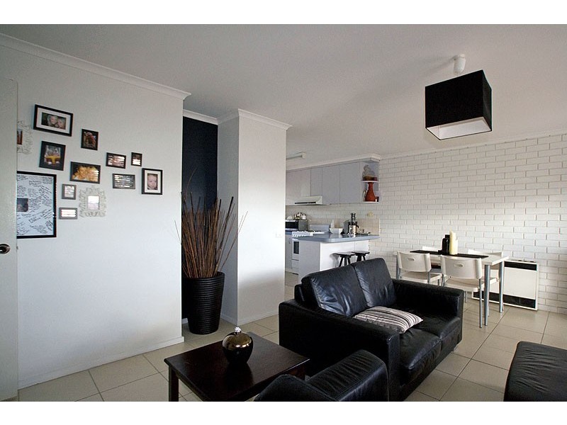 1/13 Allison Street, Kennington VIC 3550