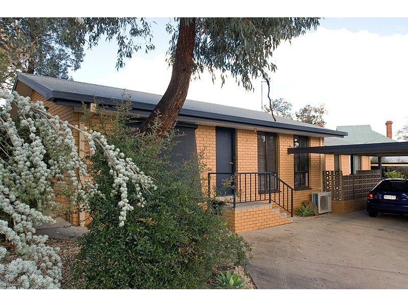 Unit 1, 13 Allison Street, Kennington VIC 3550