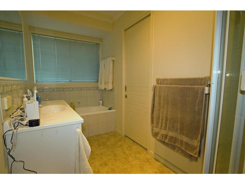 .193 Lloyd St, Strathdale VIC 3550
