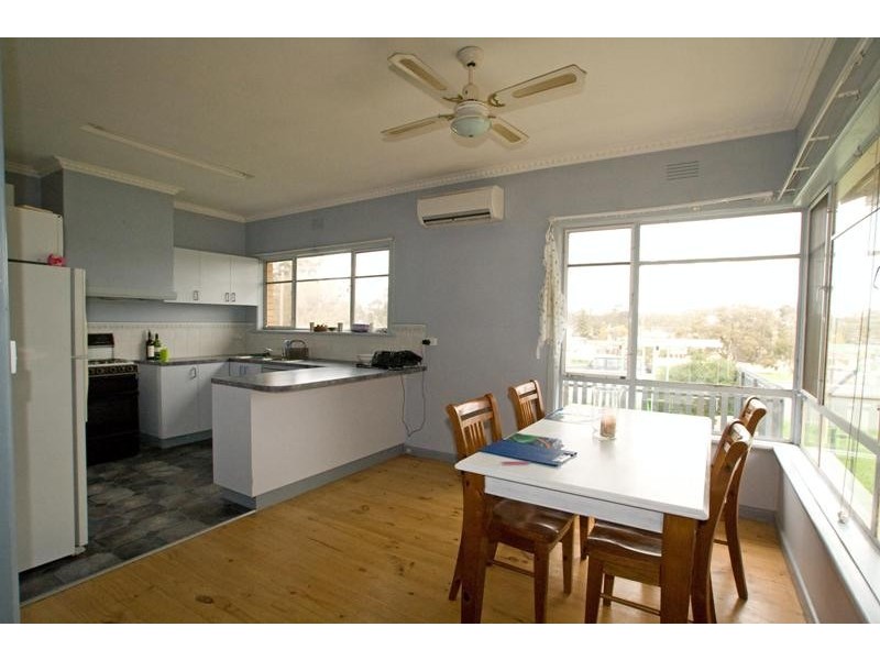 17 Alexander Street, Kangaroo Flat VIC 3555