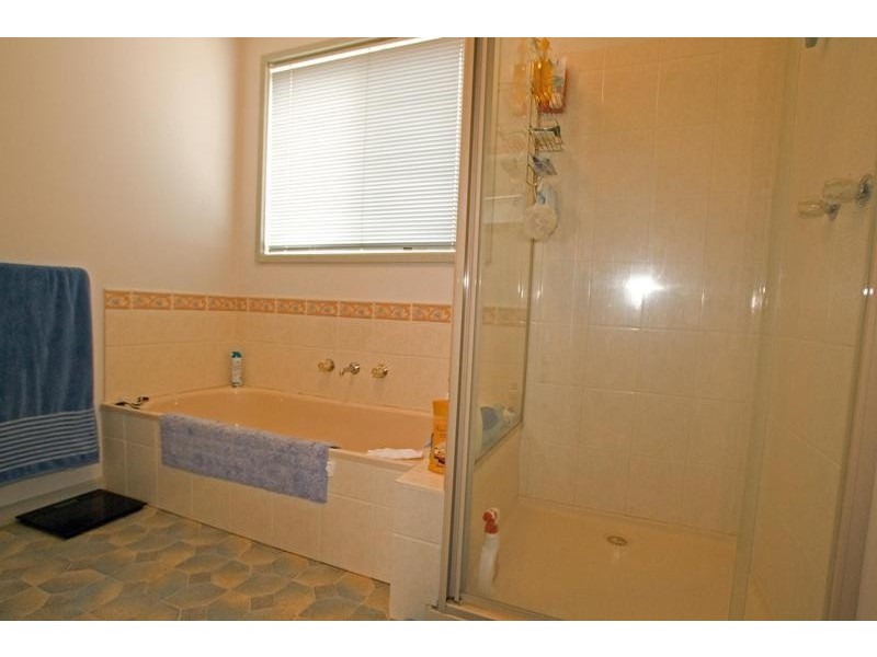 1/50 Hodgson Street REFRESHABLE, Eaglehawk VIC 3556