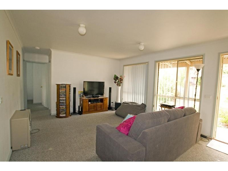 1/50 Hodgson Street REFRESHABLE, Eaglehawk VIC 3556