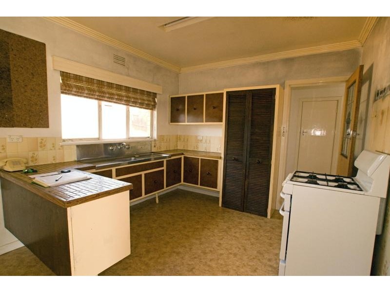 11 Wirth Street, Flora Hill VIC 3550