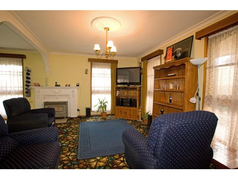 9 Grace St, White Hills VIC 3550