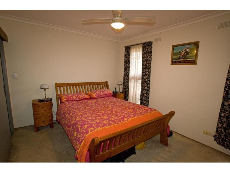 9 Grace St, White Hills VIC 3550