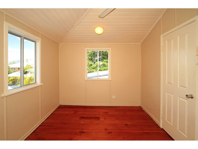 3 Agnes Street, The Range QLD 4700