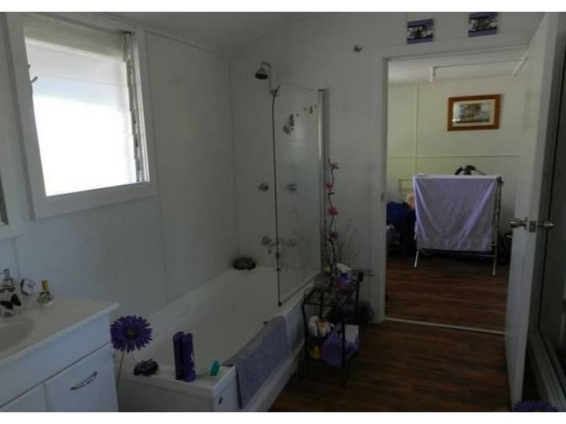 55799 Bruce Highway, Raglan QLD 4697