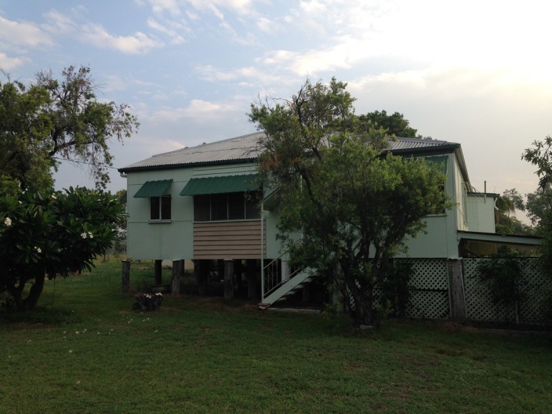 55799 Bruce Highway, Raglan QLD 4697