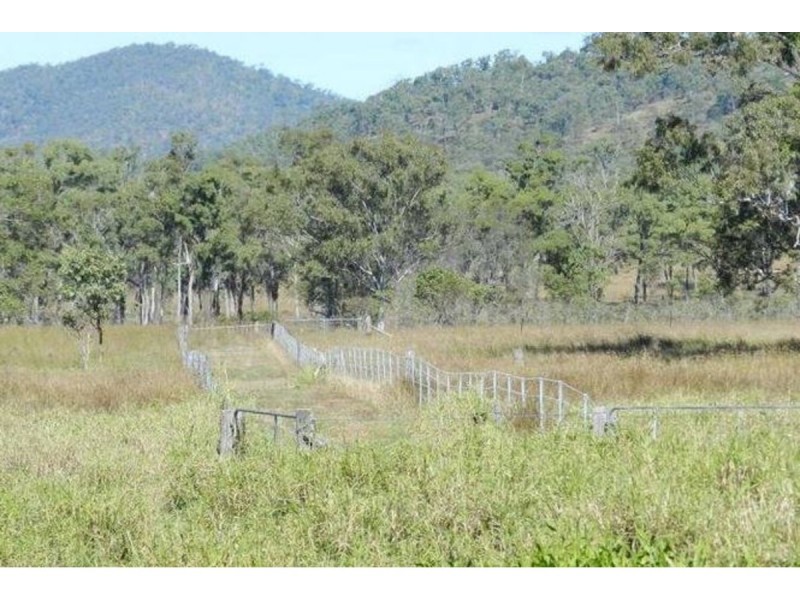 55799 Bruce Highway, Raglan QLD 4697