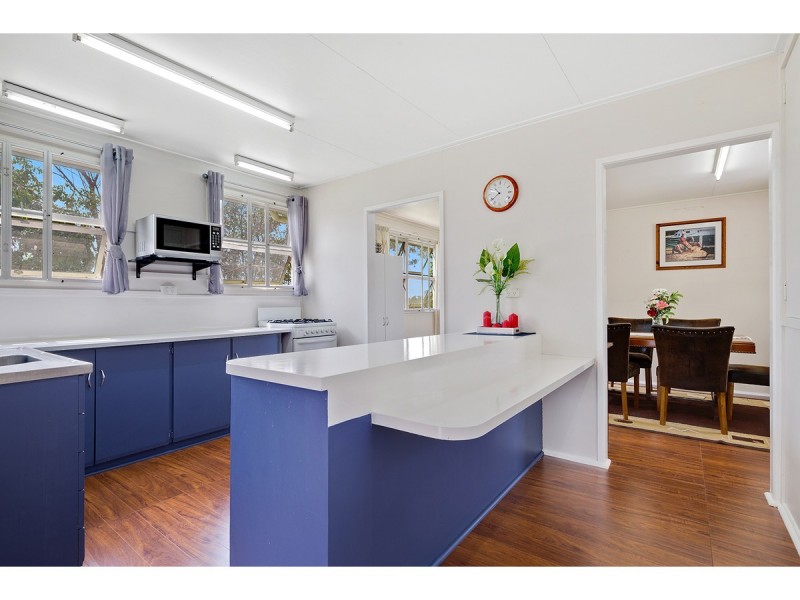 218 South Yaamba Road, Alton Downs QLD 4702