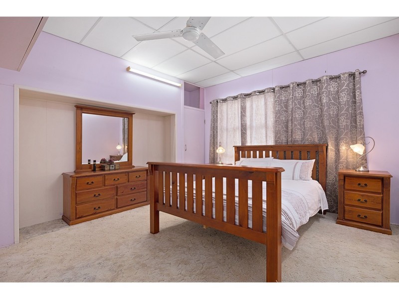 218 South Yaamba Road, Alton Downs QLD 4702