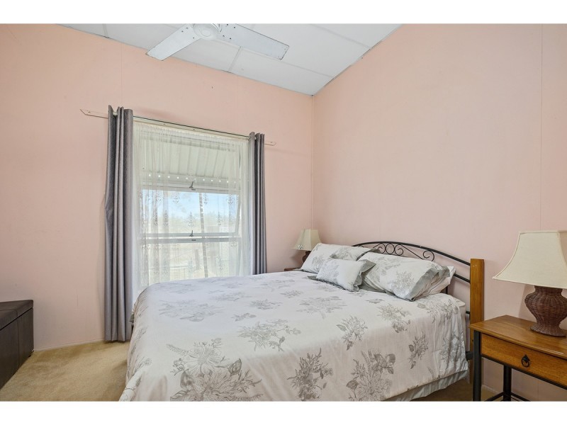 218 South Yaamba Road, Alton Downs QLD 4702