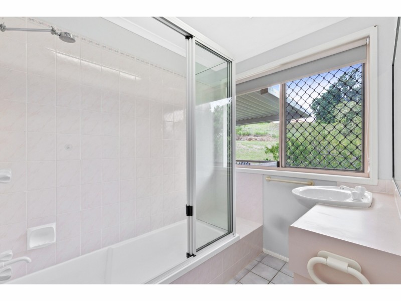 6 Hansen Street, Frenchville QLD 4701