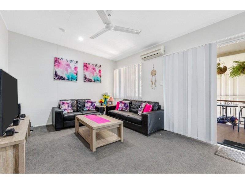 12 Churchill Street, Park Avenue QLD 4701