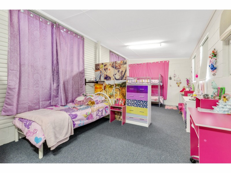 12 Churchill Street, Park Avenue QLD 4701