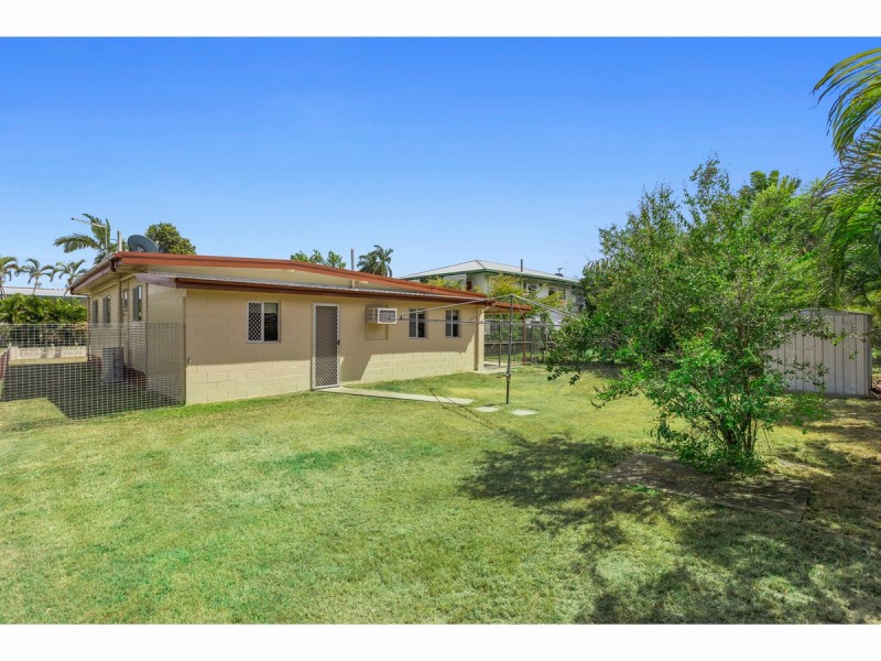 12 Churchill Street, Park Avenue QLD 4701