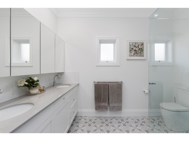 51 Agnes Street, The Range QLD 4700